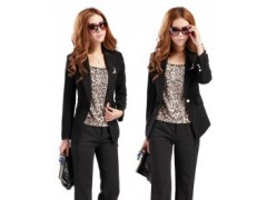 高端西服西裝定制服務(wù)特點(diǎn)