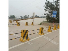高速公路高度80cm隔離墩，交通隔離墩，種類齊全，閃電發(fā)貨
