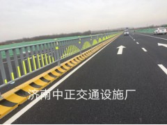 工地護欄底座隔離墩 圍擋底座隔離墩 城市護欄水泥墩 現(xiàn)貨供應(yīng)