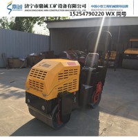 云南曲靖一噸壓路機 座駕式震動壓實機 振動壓路機