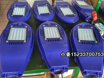 錫林郭勒5米6米路燈桿農(nóng)村太陽(yáng)能路燈廠家