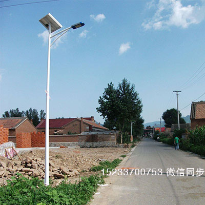 秦皇島5米30w太陽能路燈廠家推薦農村爆款