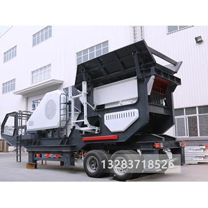 復工提速路上的移動碎石機突出重圍